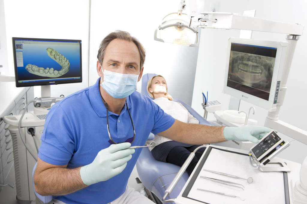 Диагностика перед имплантацией зубов